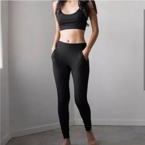 Lunya Siro Pocket Leggings (updated run)